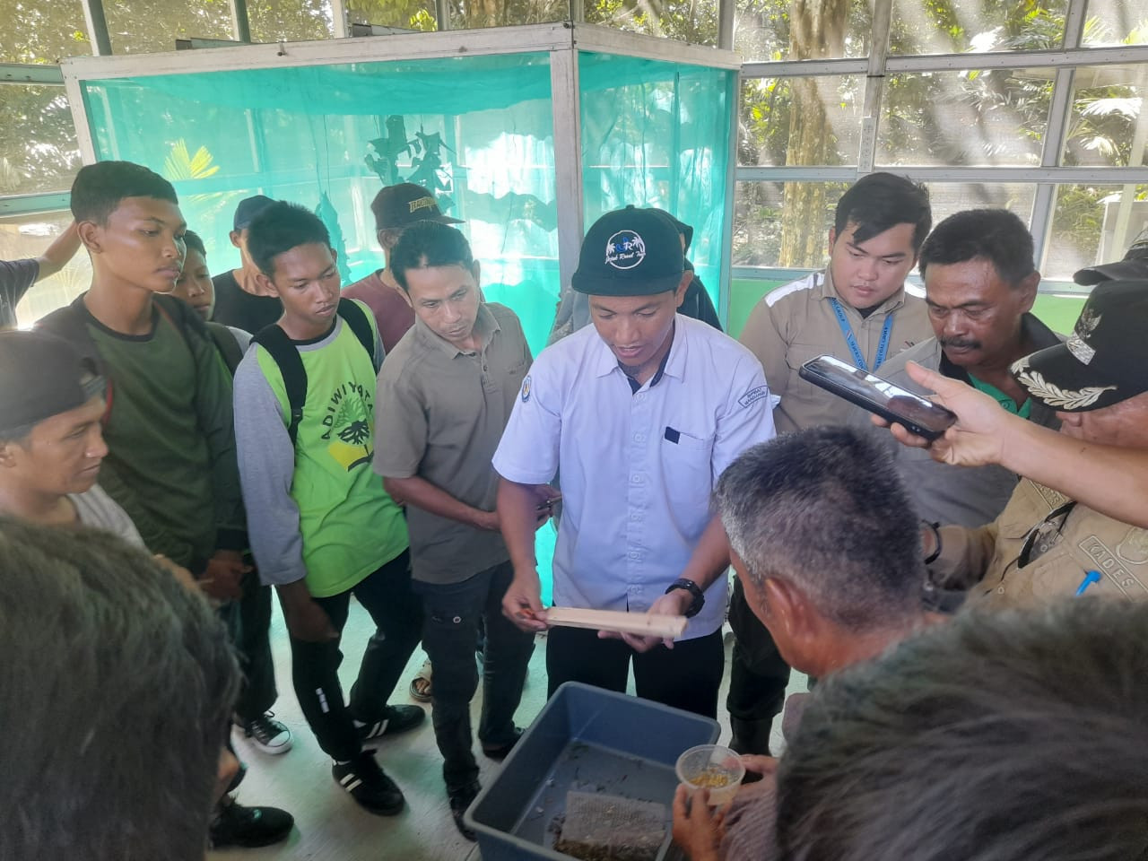 Dari Sampah Jadi Rupiah: PT. Sebuku Sejaka Coal Gelar Bimtek Budidaya Maggot