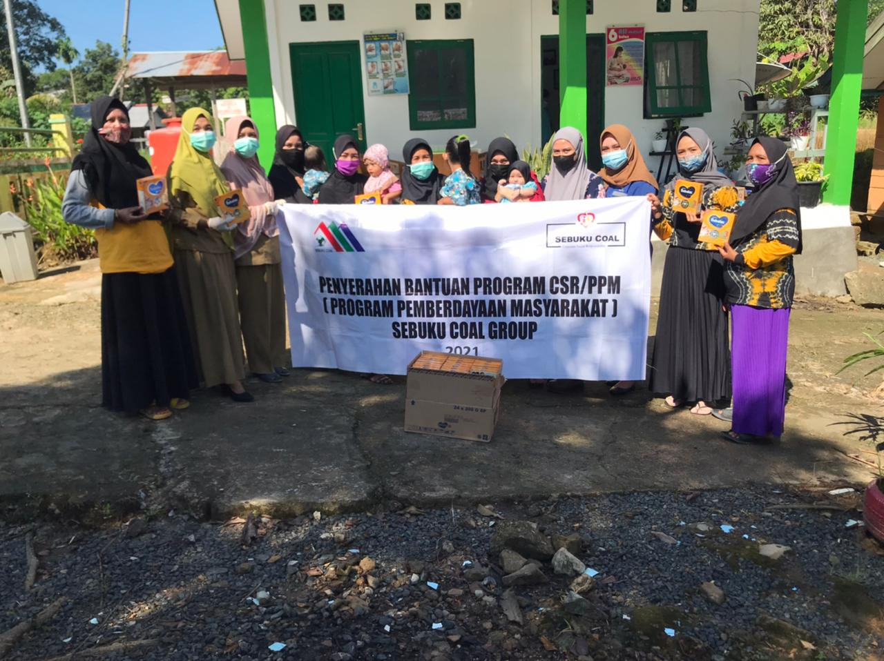 PT. STC Salurkan Bantuan Susu Bayi dan Balita Untuk Masyarakat Sekitar Tambang