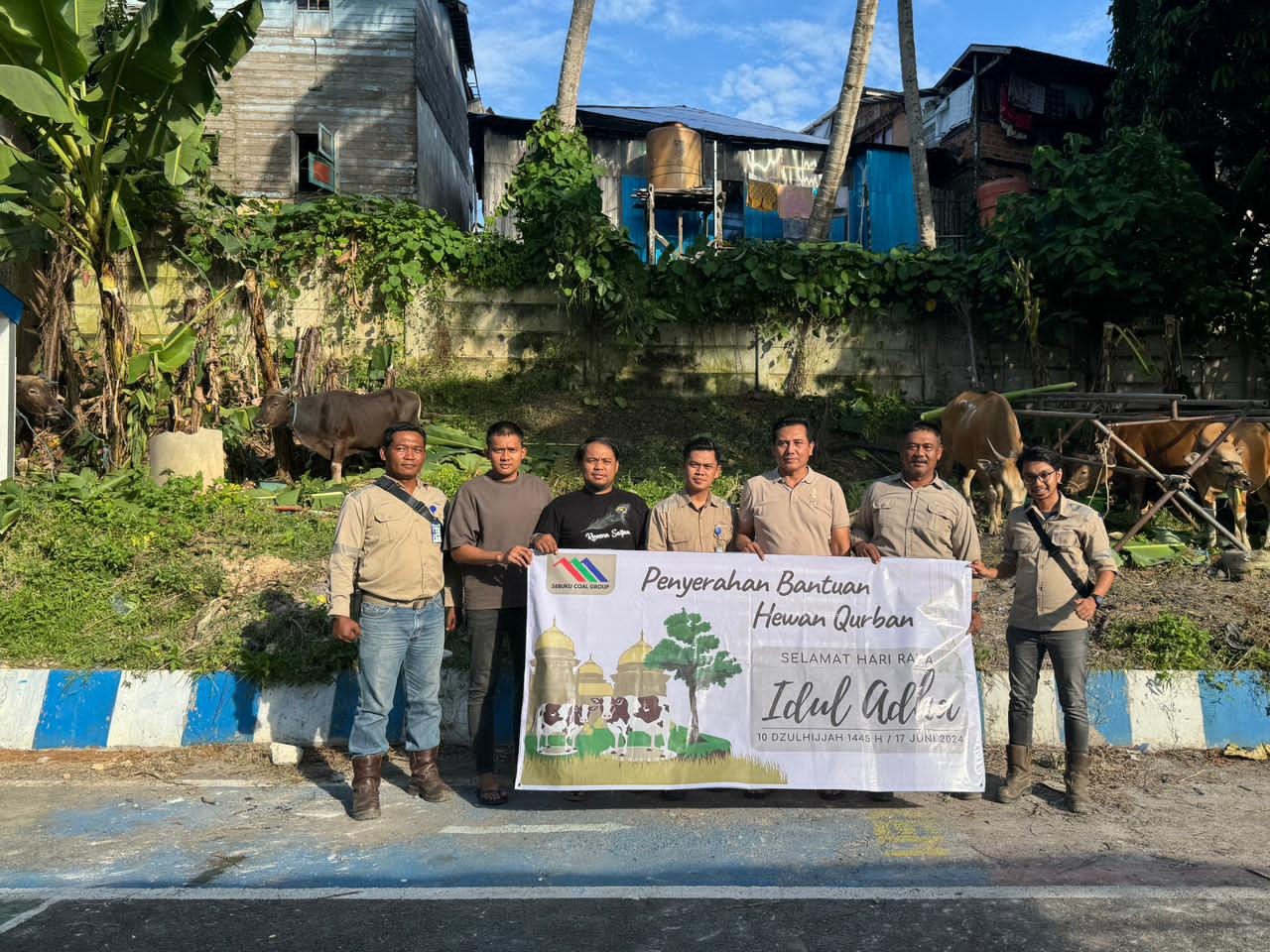 Sebuku Coal Group Bagikan Puluhan Hewan Qurban